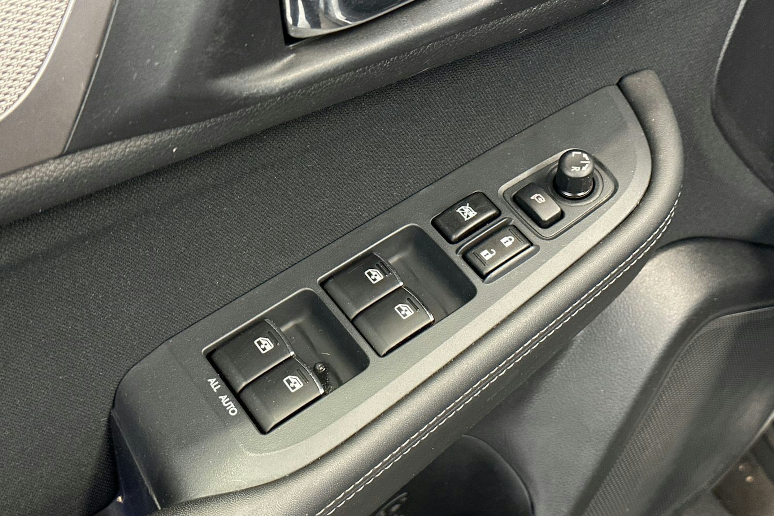 hopea Subaru Outback 2016 kuva 17.