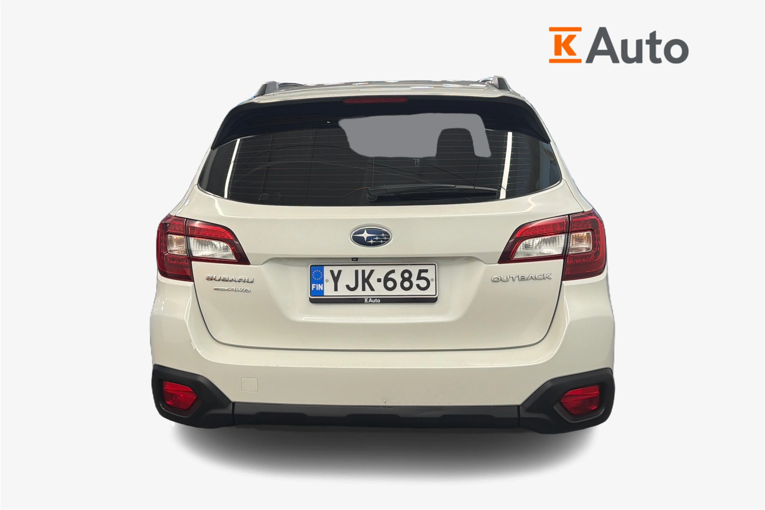 Valkoinen Subaru Outback 2016 kuva 4.
