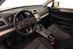 Valkoinen Subaru Outback 2016 kuva 8.