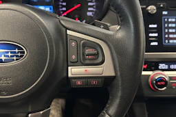 Valkoinen Subaru Outback 2016 kuva 20.