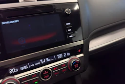Valkoinen Subaru Outback 2016 kuva 27.