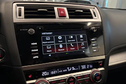 Valkoinen Subaru Outback 2016 kuva 28.