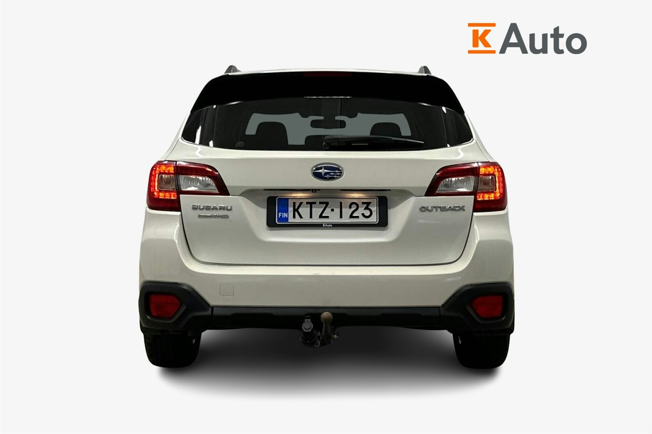 valkoinen Subaru Outback 2020 kuva 3.