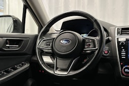 valkoinen Subaru Outback 2020 kuva 14.