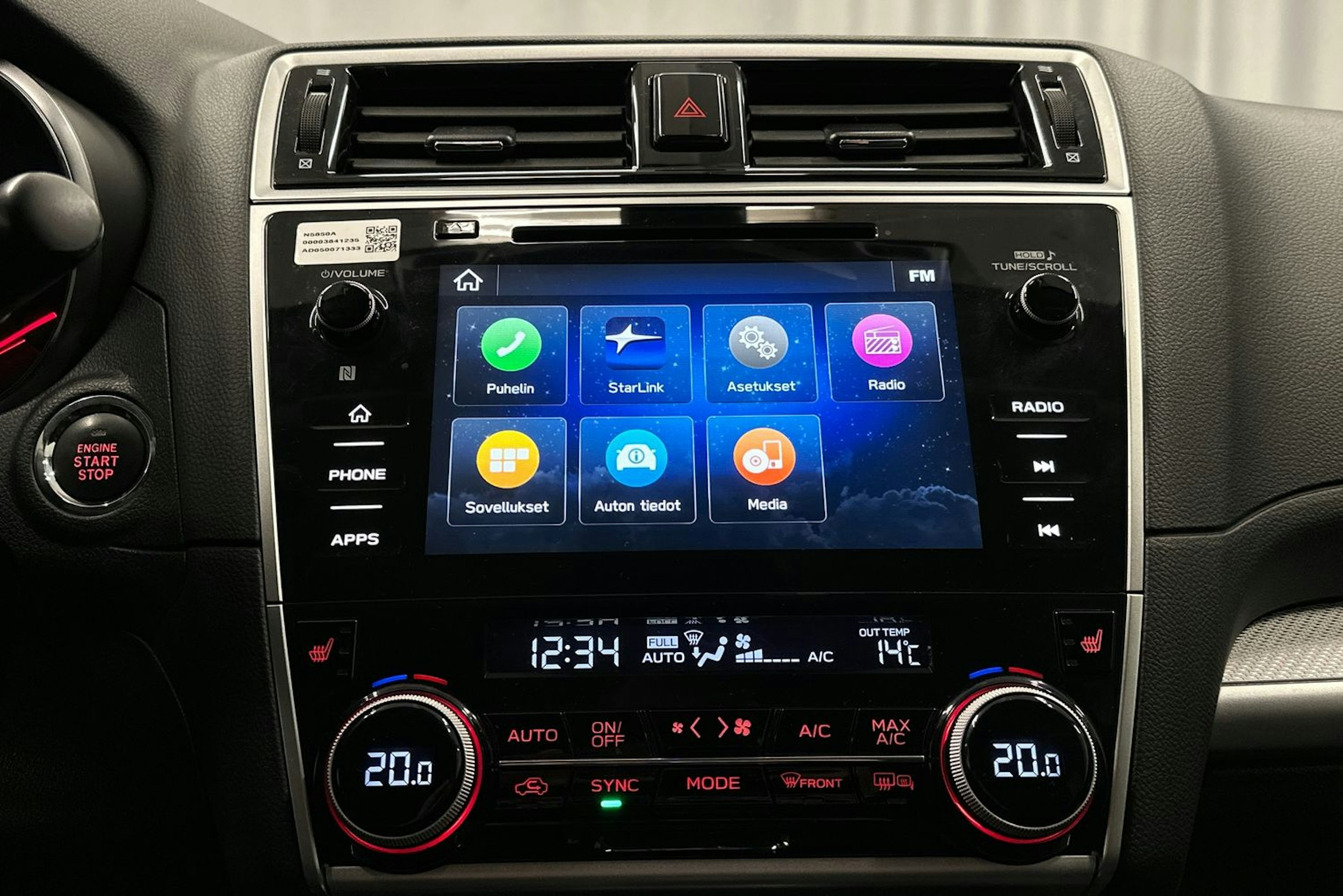 valkoinen Subaru Outback 2020 kuva 25.