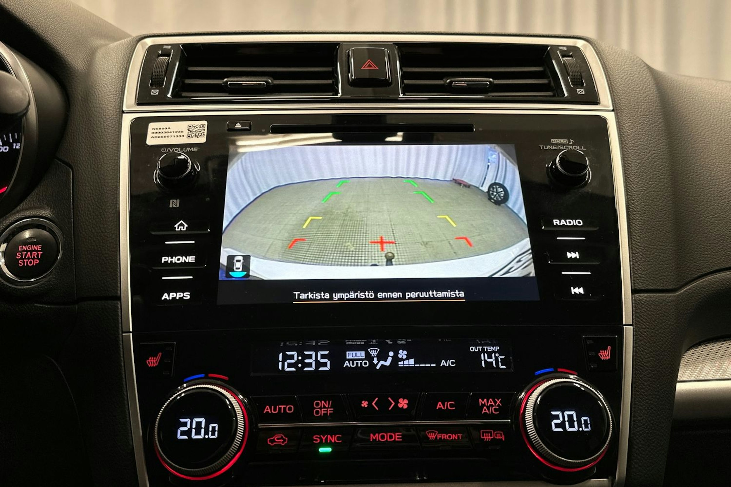 valkoinen Subaru Outback 2020 kuva 27.