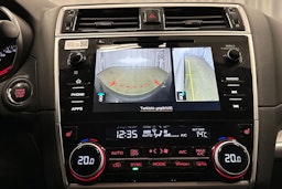 valkoinen Subaru Outback 2020 kuva 28.