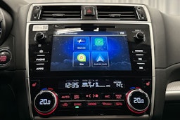 valkoinen Subaru Outback 2020 kuva 29.