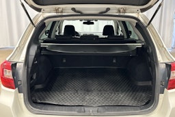 valkoinen Subaru Outback 2020 kuva 30.