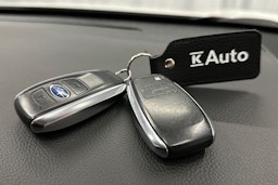 valkoinen Subaru Outback 2020 kuva 32.