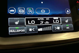 harmaa Subaru Outback 2021 kuva 29.