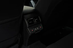 punainen Subaru Outback 2021 kuva 12.