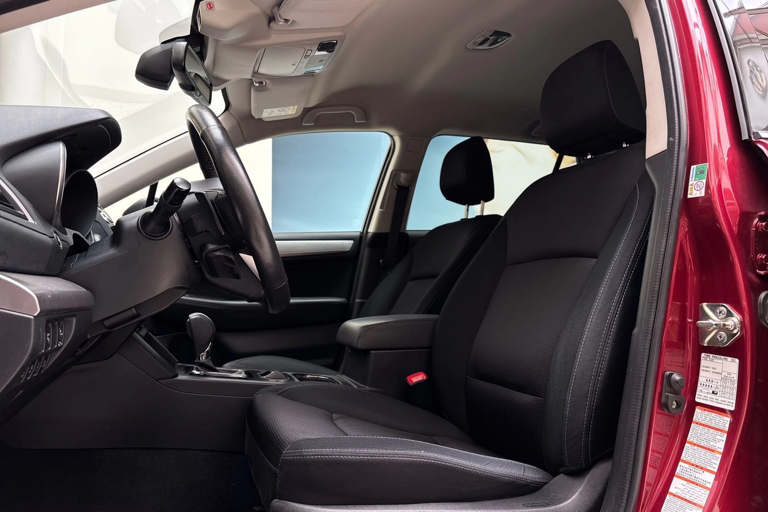 punainen Subaru Outback 2021 kuva 13.