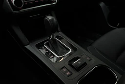 punainen Subaru Outback 2021 kuva 19.