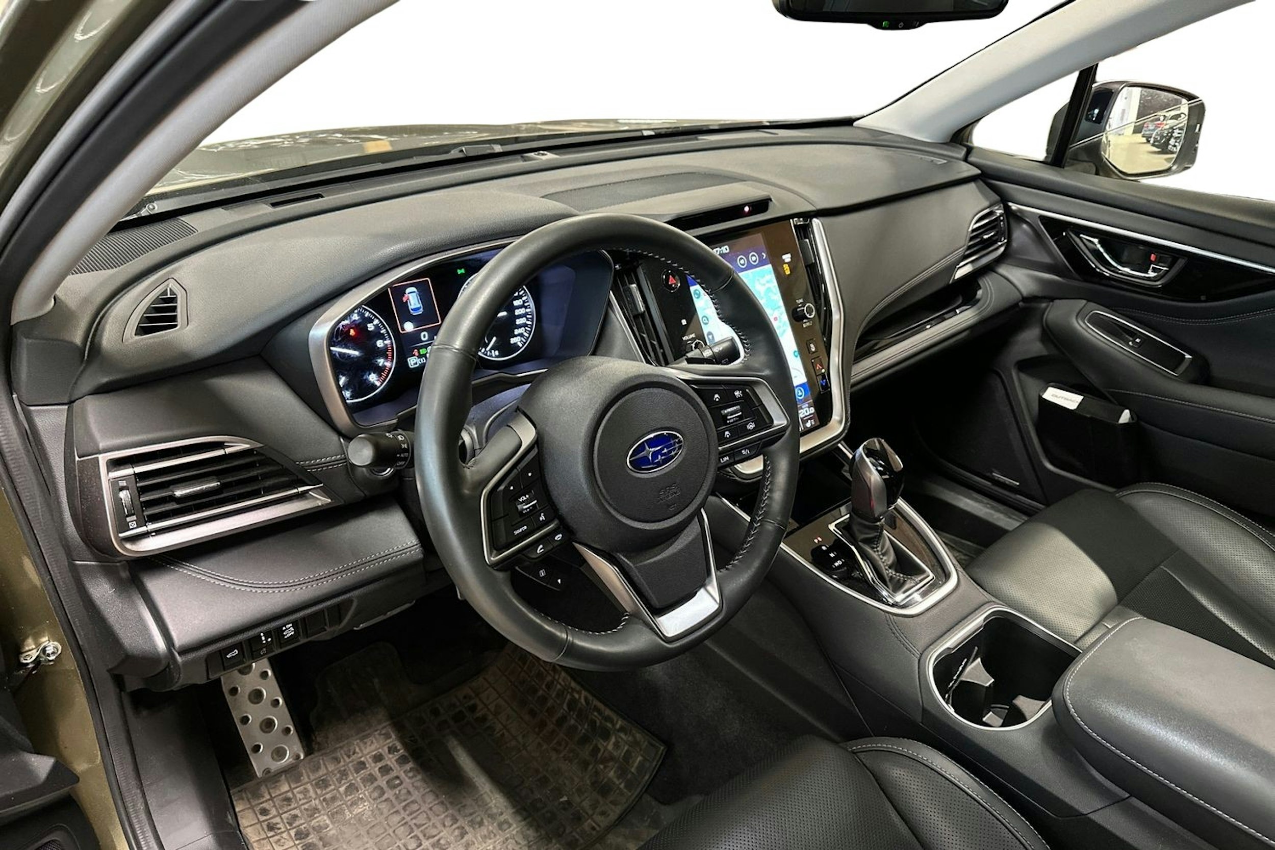 vihreä Subaru Outback 2022 kuva 3.
