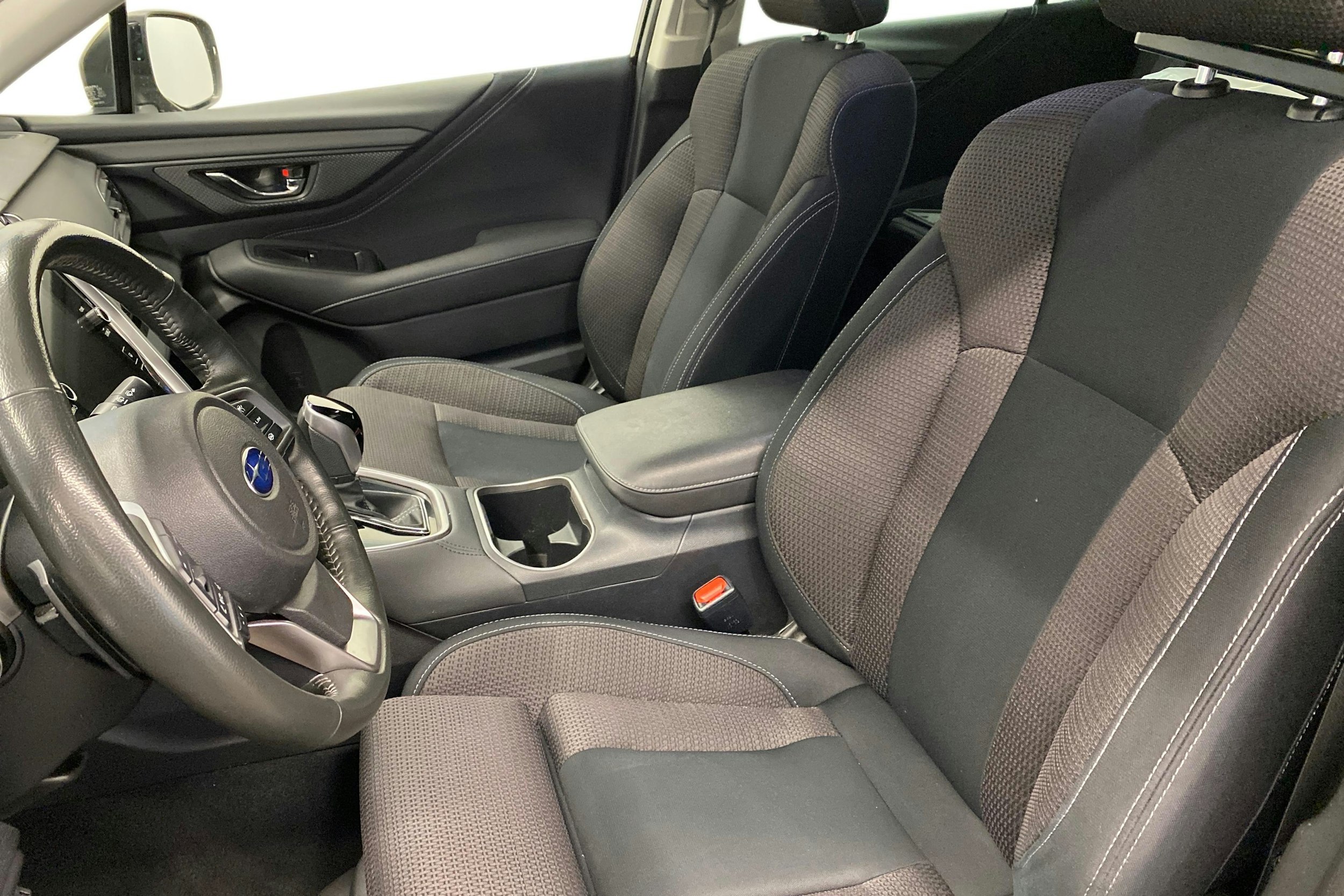 Vihreä Subaru Outback 2023 kuva 10.