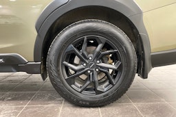 Vihreä Subaru Outback 2023 kuva 13.