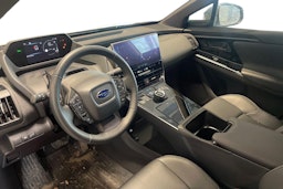 Valkoinen Subaru Solterra 2023 kuva 3.