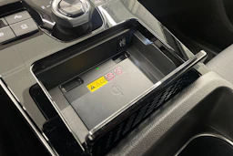 Valkoinen Subaru Solterra 2023 kuva 16.