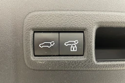 Valkoinen Subaru Solterra 2023 kuva 20.