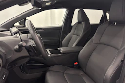 Valkoinen Subaru Solterra 2023 kuva 28.