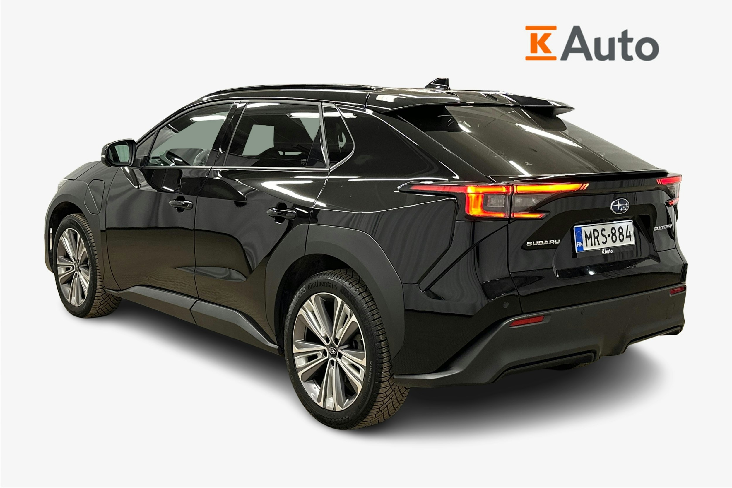 musta Subaru Solterra 2023 kuva 2.