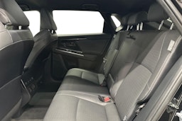 musta Subaru Solterra 2023 kuva 10.