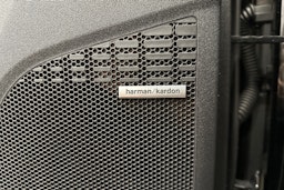 musta Subaru Solterra 2023 kuva 27.