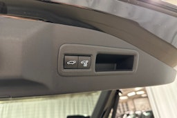 musta Subaru Solterra 2023 kuva 30.