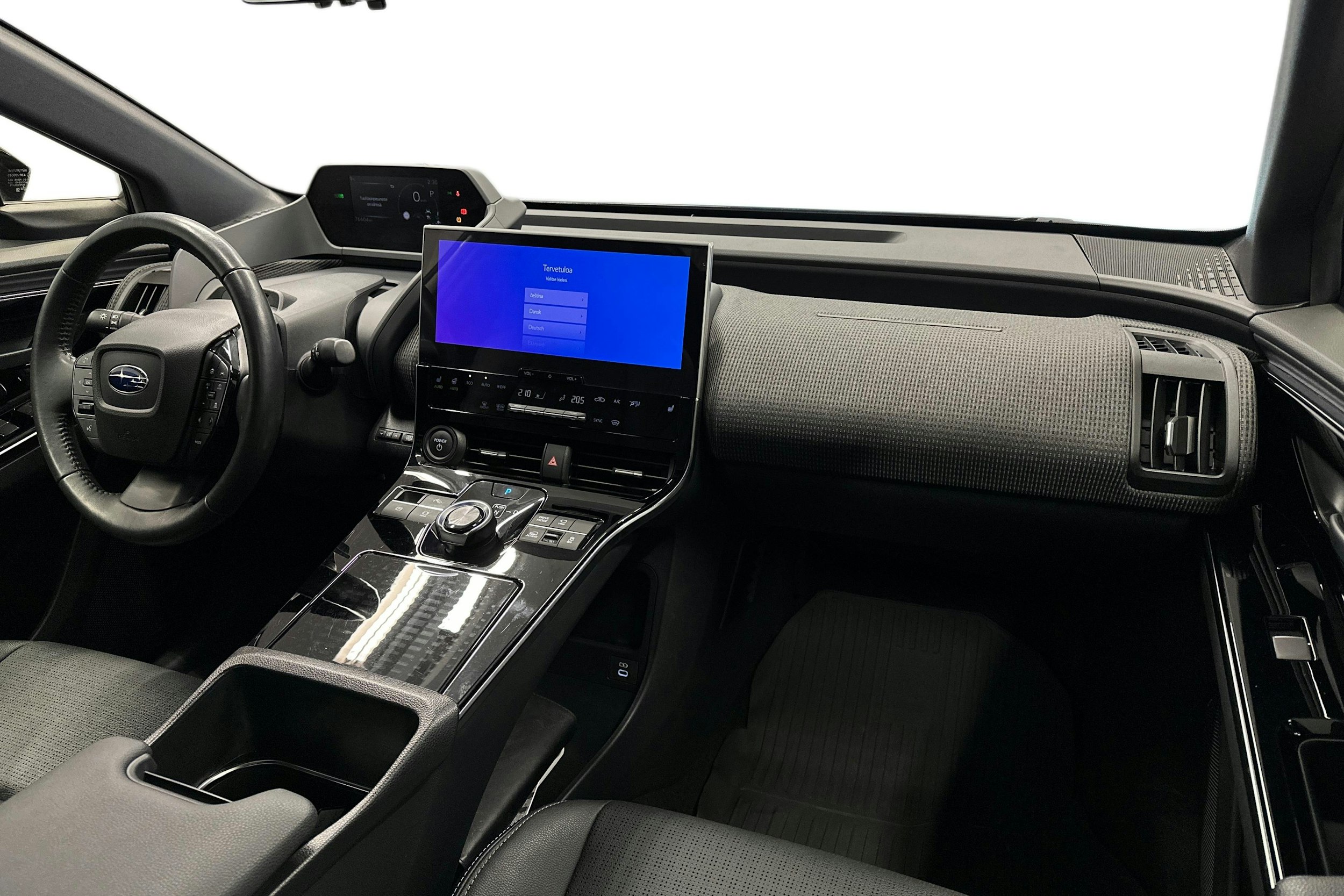harmaa Subaru Solterra 2023 kuva 7.