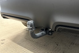 harmaa Subaru Solterra 2023 kuva 13.