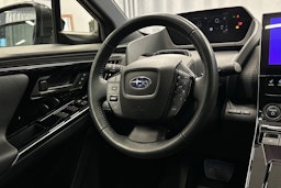 harmaa Subaru Solterra 2023 kuva 18.