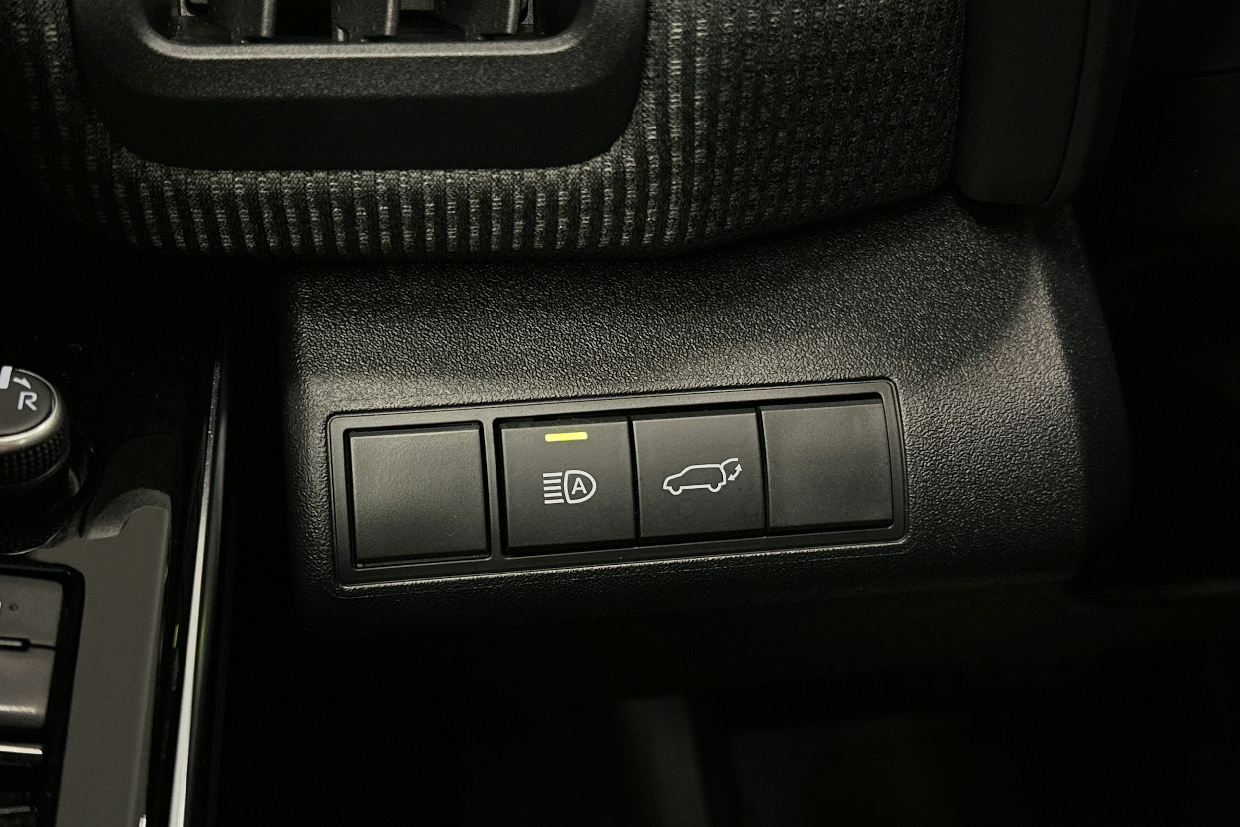 harmaa Subaru Solterra 2023 kuva 21.