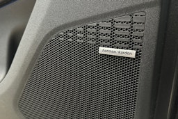 harmaa Subaru Solterra 2023 kuva 32.