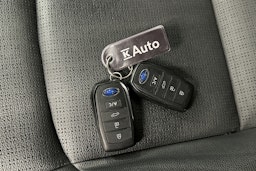 harmaa Subaru Solterra 2023 kuva 35.