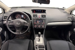 Valkoinen Subaru XV 2012 kuva 9.