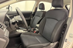 Valkoinen Subaru XV 2012 kuva 15.