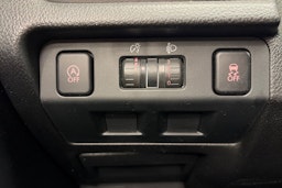 Valkoinen Subaru XV 2012 kuva 20.