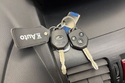 Valkoinen Subaru XV 2012 kuva 21.