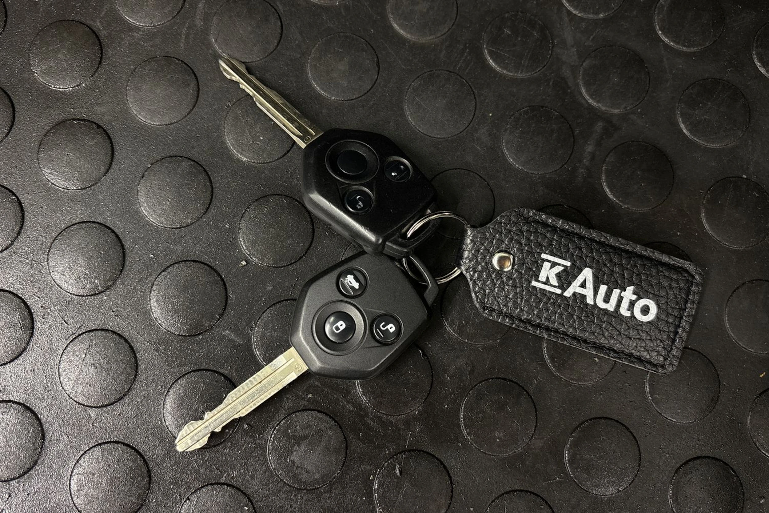 Hopea Subaru XV 2012 kuva 21.