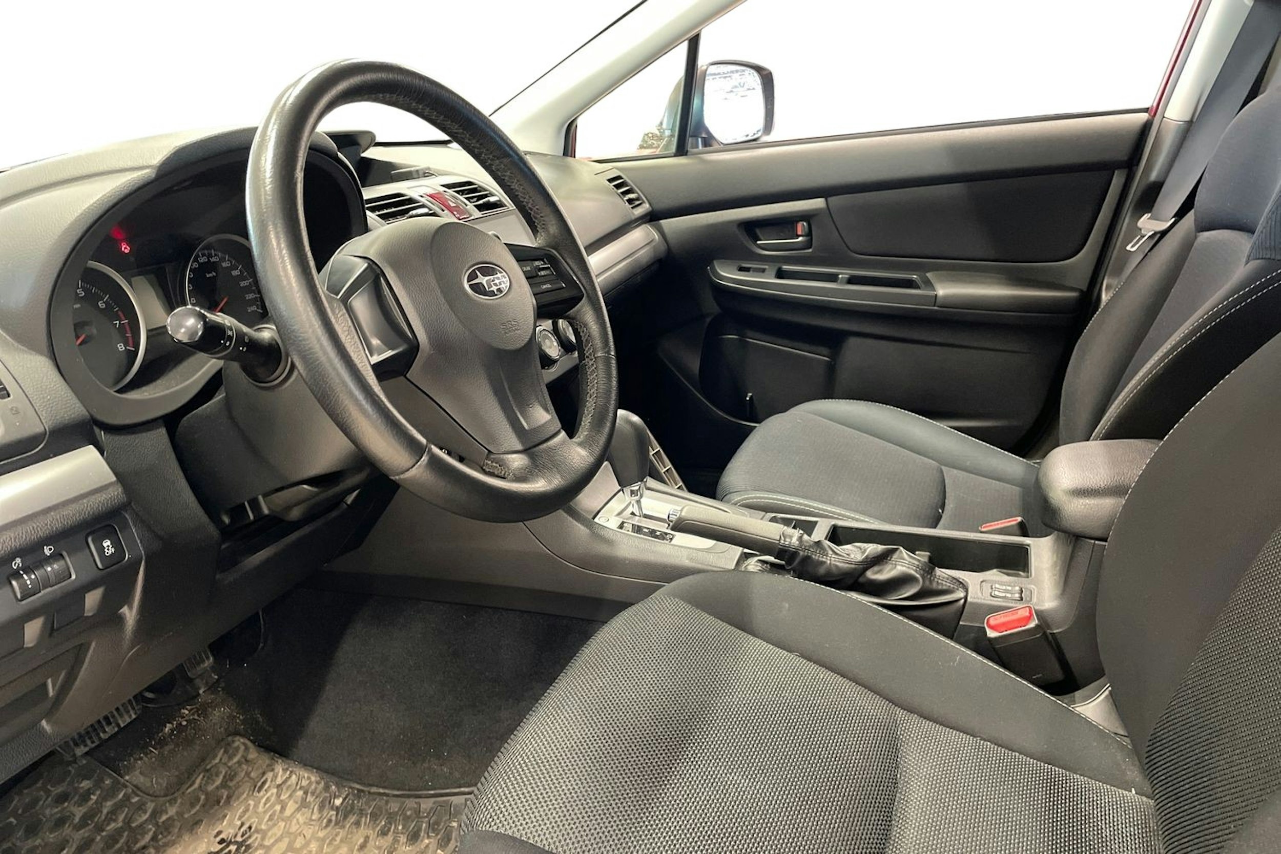met. punainen Subaru XV 2013 kuva 3.