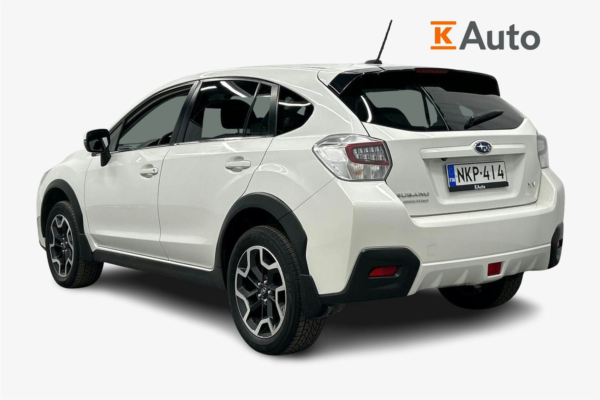 valkoinen Subaru XV 2017 kuva 2.