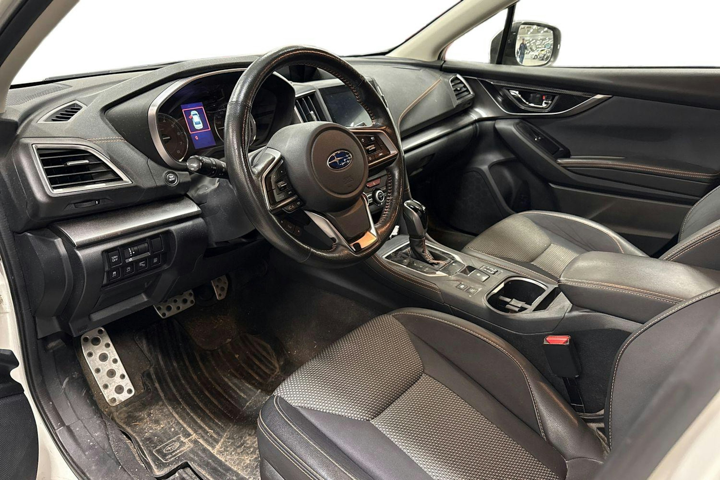 valkoinen Subaru XV 2018 kuva 3.
