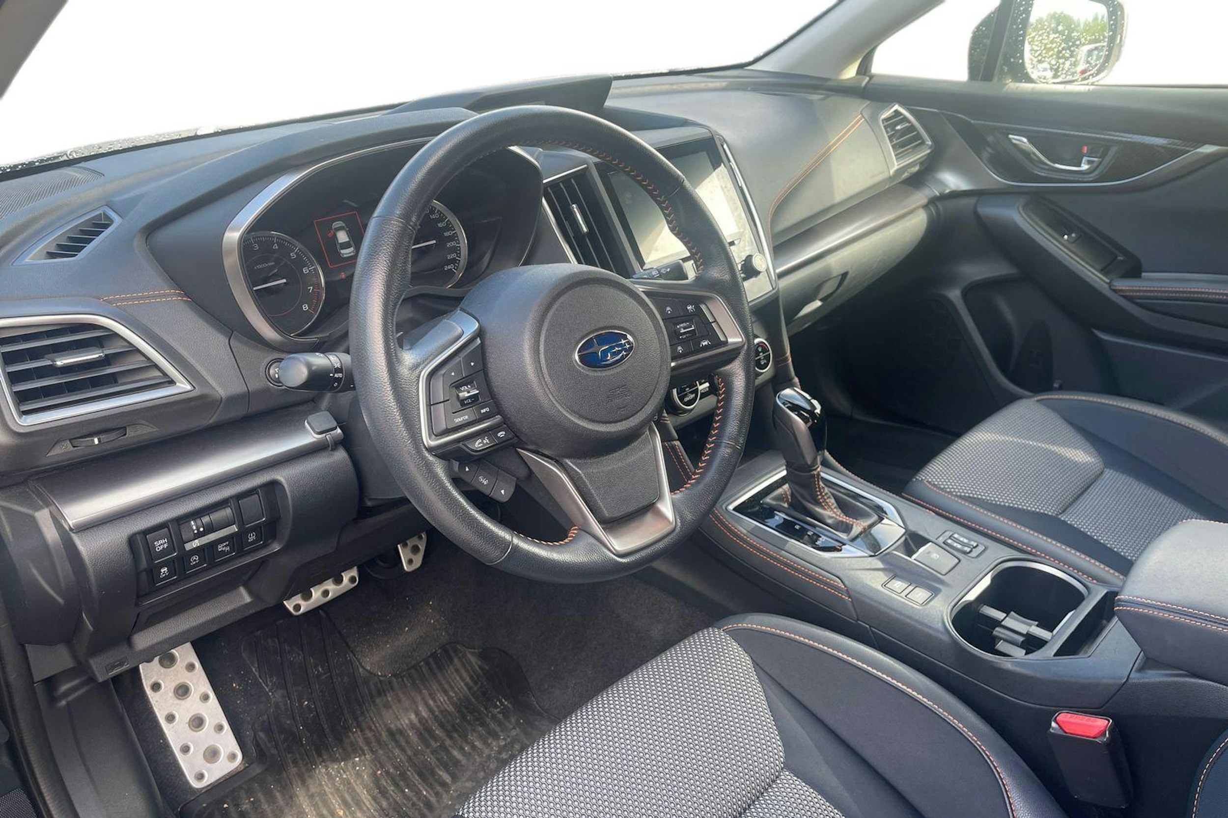 harmaa Subaru XV 2019 kuva 3.
