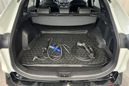 valkoinen Suzuki Across 2021 kuva 24.