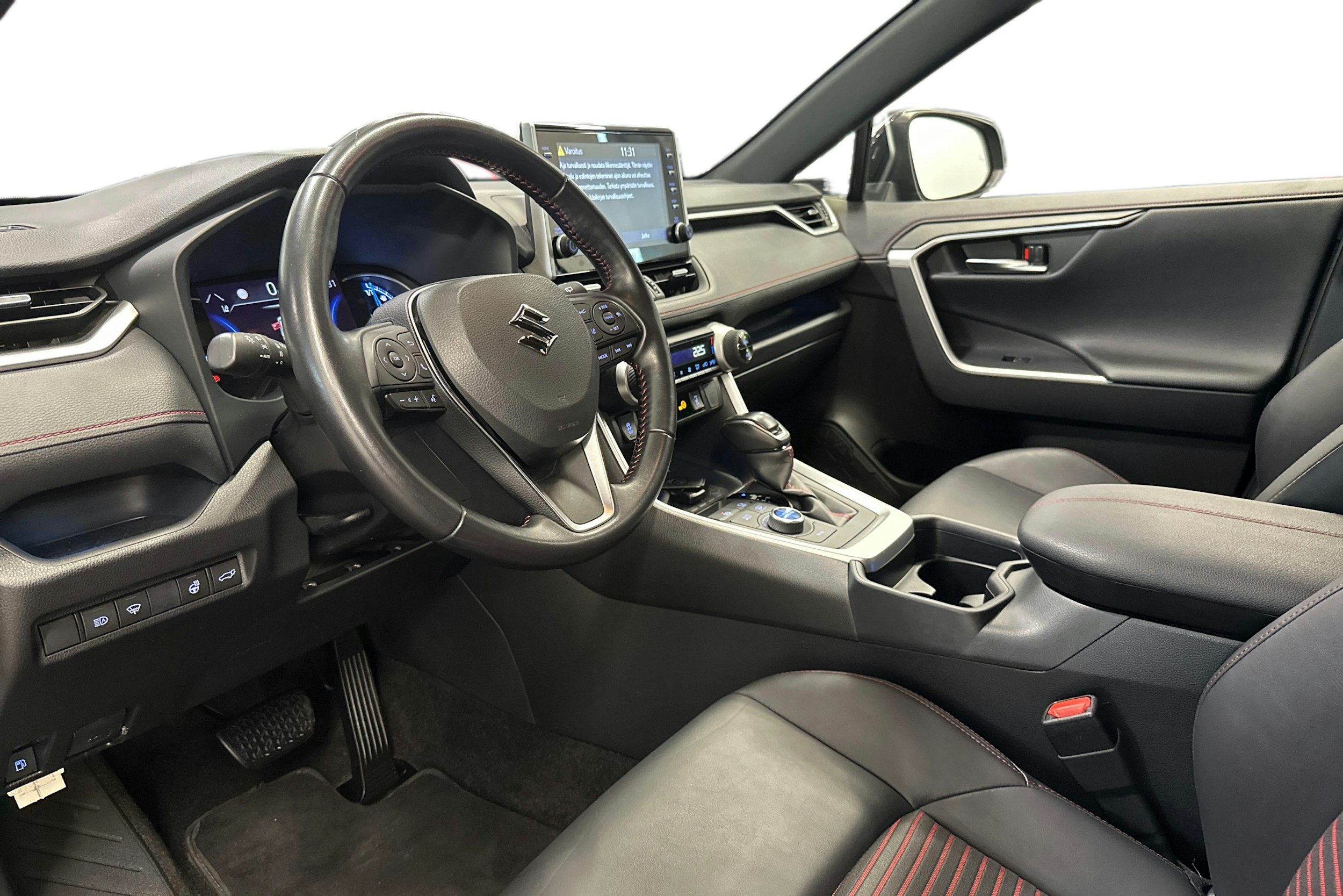 musta Suzuki Across 2021 kuva 7.