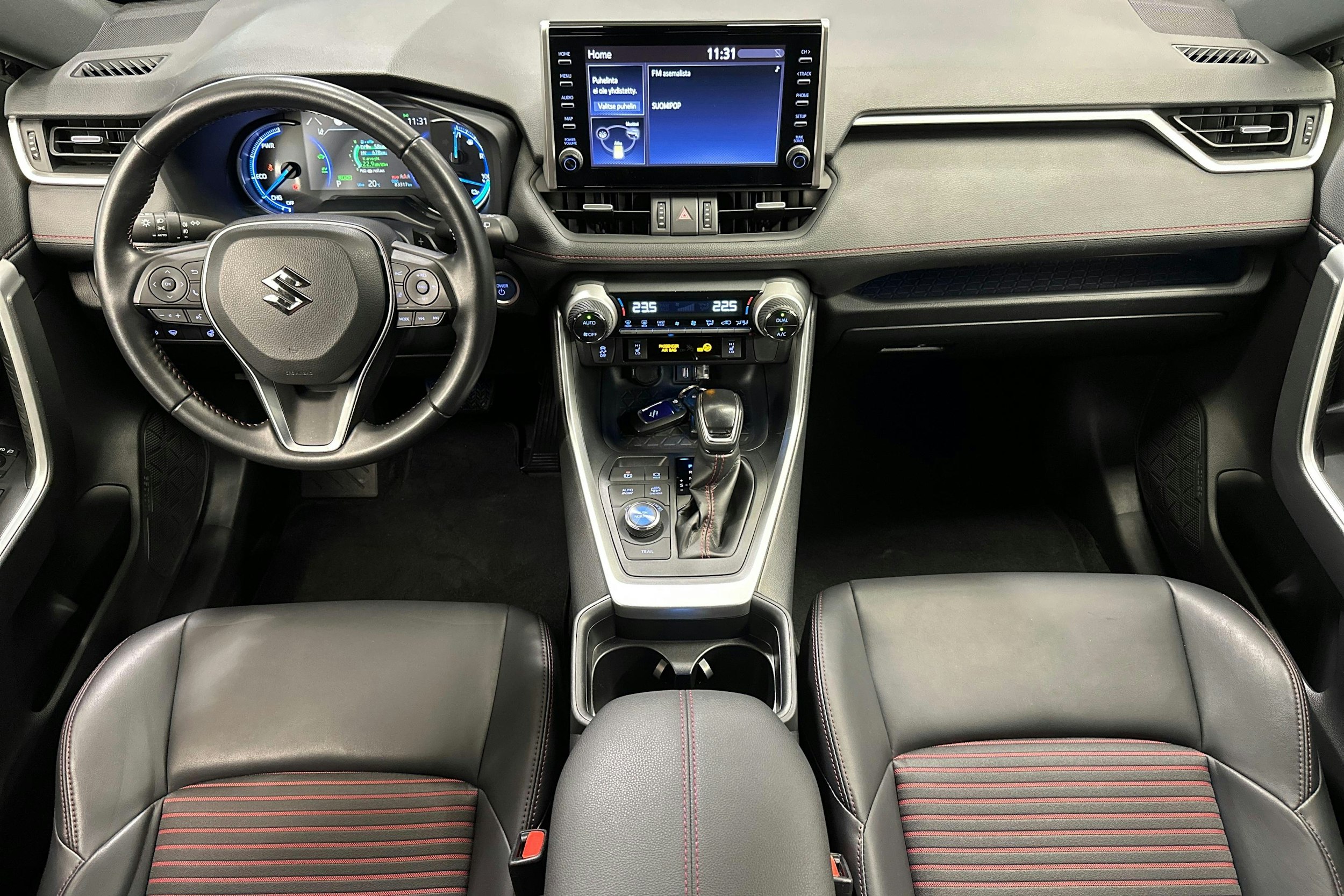 musta Suzuki Across 2021 kuva 9.