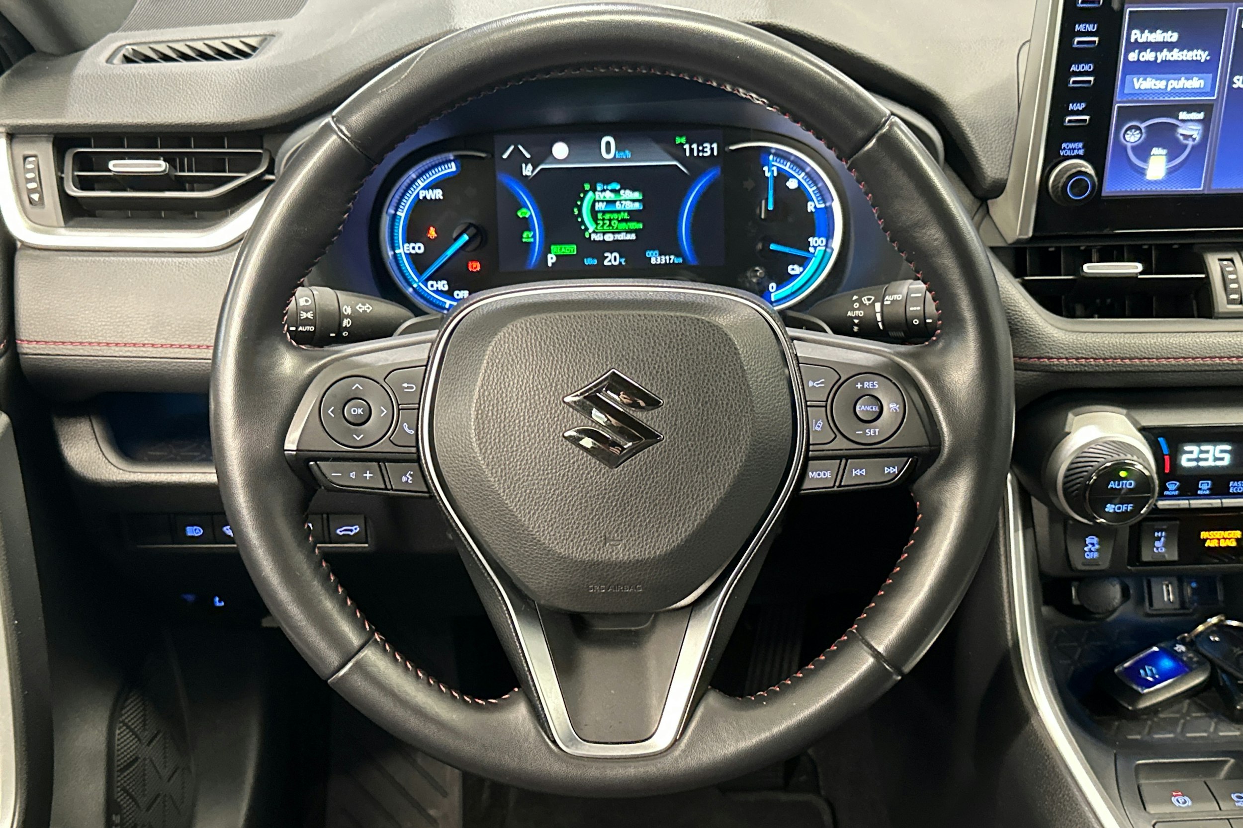 musta Suzuki Across 2021 kuva 15.