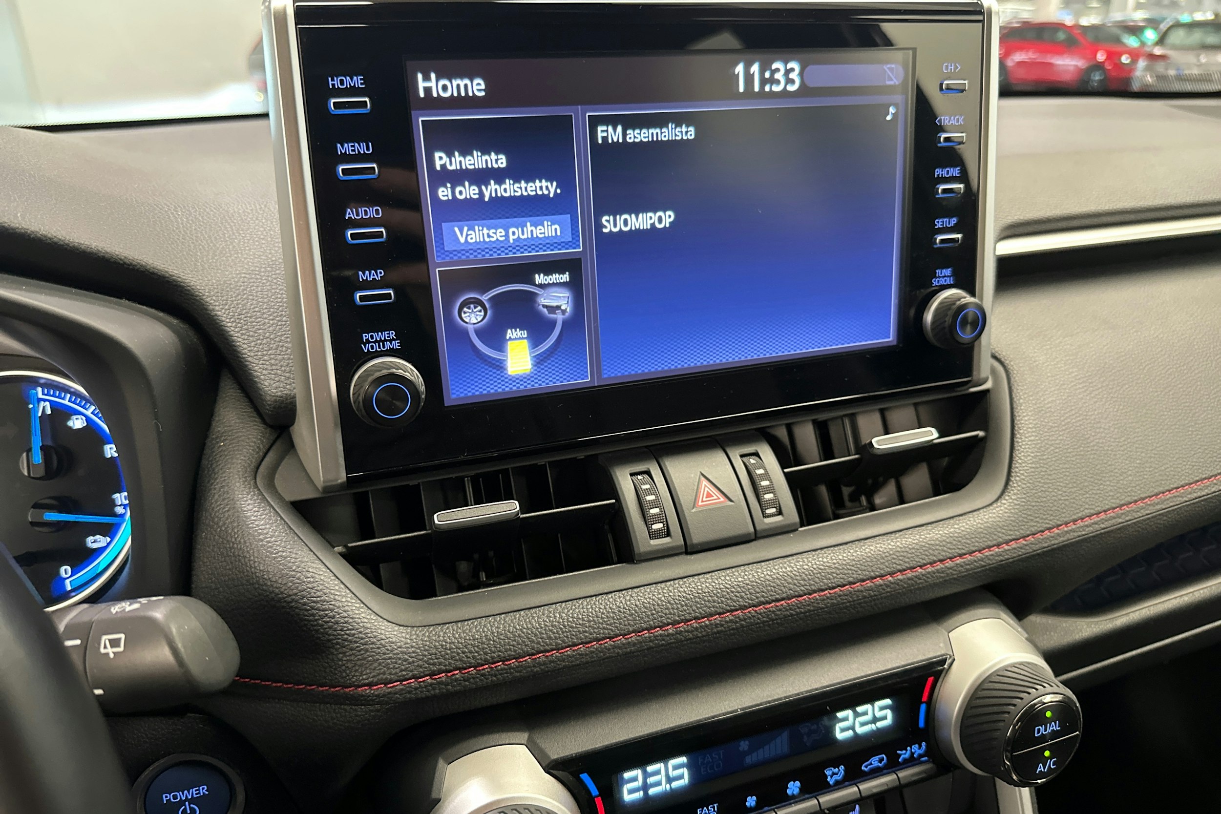 musta Suzuki Across 2021 kuva 20.