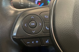 Punainen Suzuki Across 2021 kuva 15.